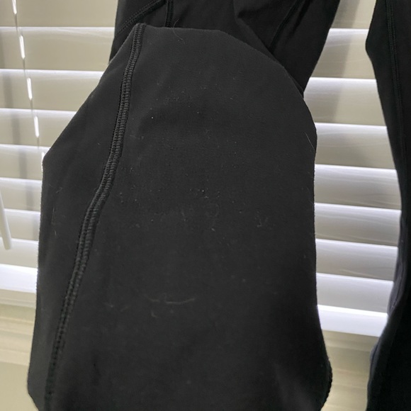 *FLAWED* Lululemon Speed Tight - Picture 5 of 7